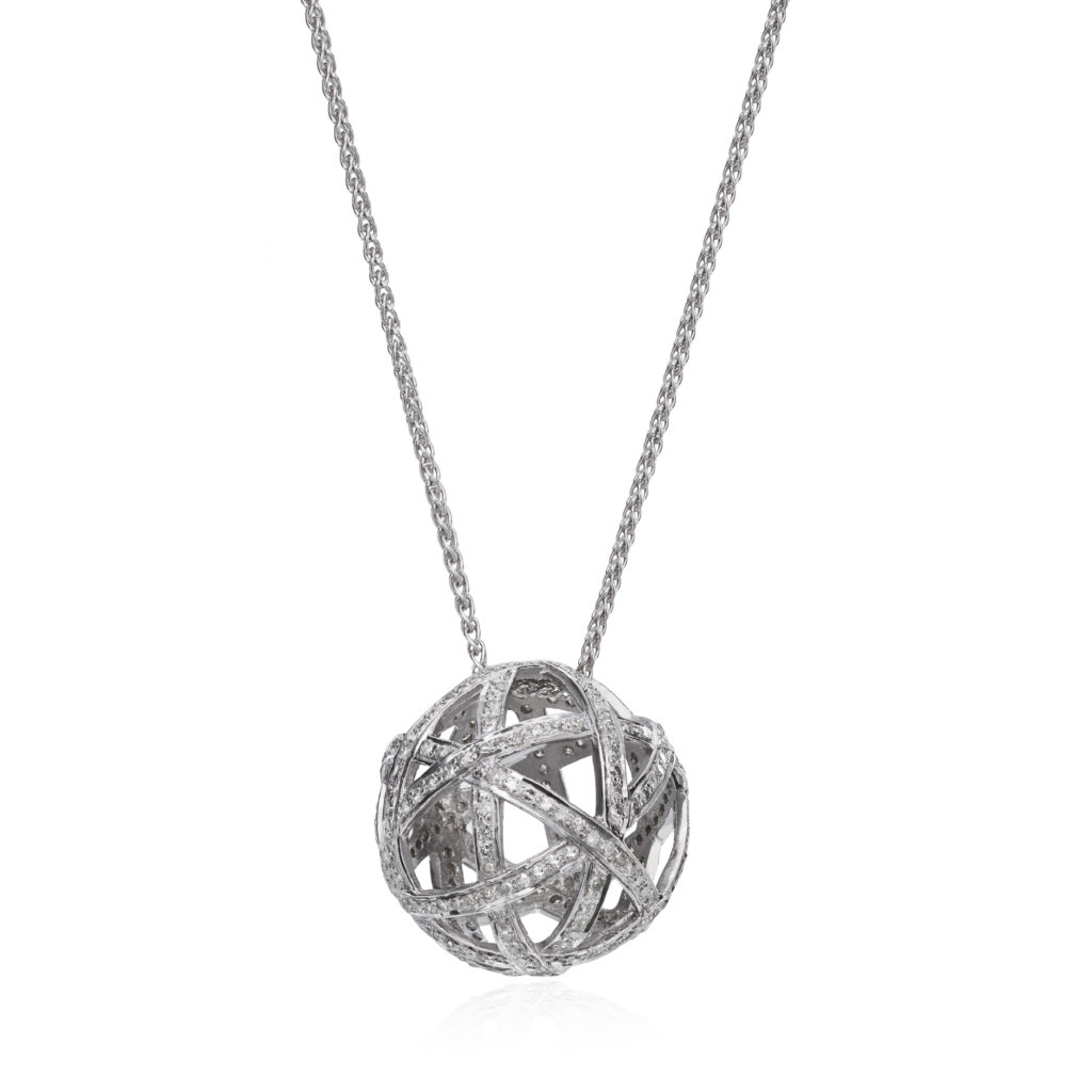 diamond-and-gold-bee-pendant-necklace-tandemjewelry
